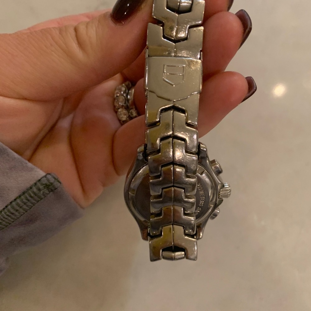 Woman’s tag diamond watch